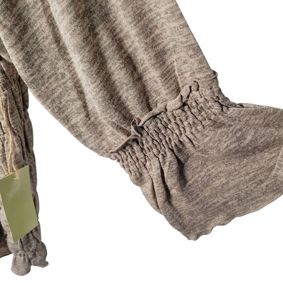 NWT Paper + Tee Top Womens Size 2x Taupe Ruched Blouse Keyhole Back Bell Sleeves - Picture 2 of 8